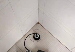 吉利卫生间漏水维修之 loft 夹层储藏室毗邻暗管渗水哪家好，推荐诚匠小爱修缮